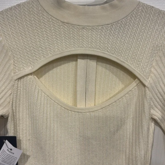 Marciano By Guess Sweater Dress
NWT
Size Small
Warm White Colour - Picture 2 of 5